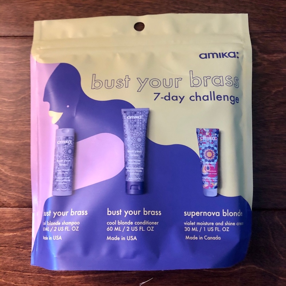 NIB Amika Bust Your Brass Deluxe Samples
